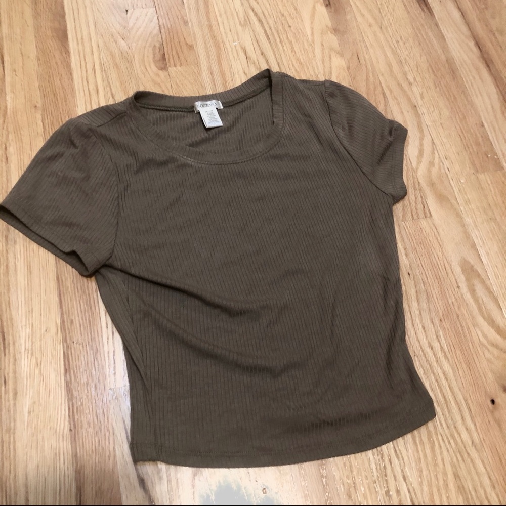 Army green crop tee